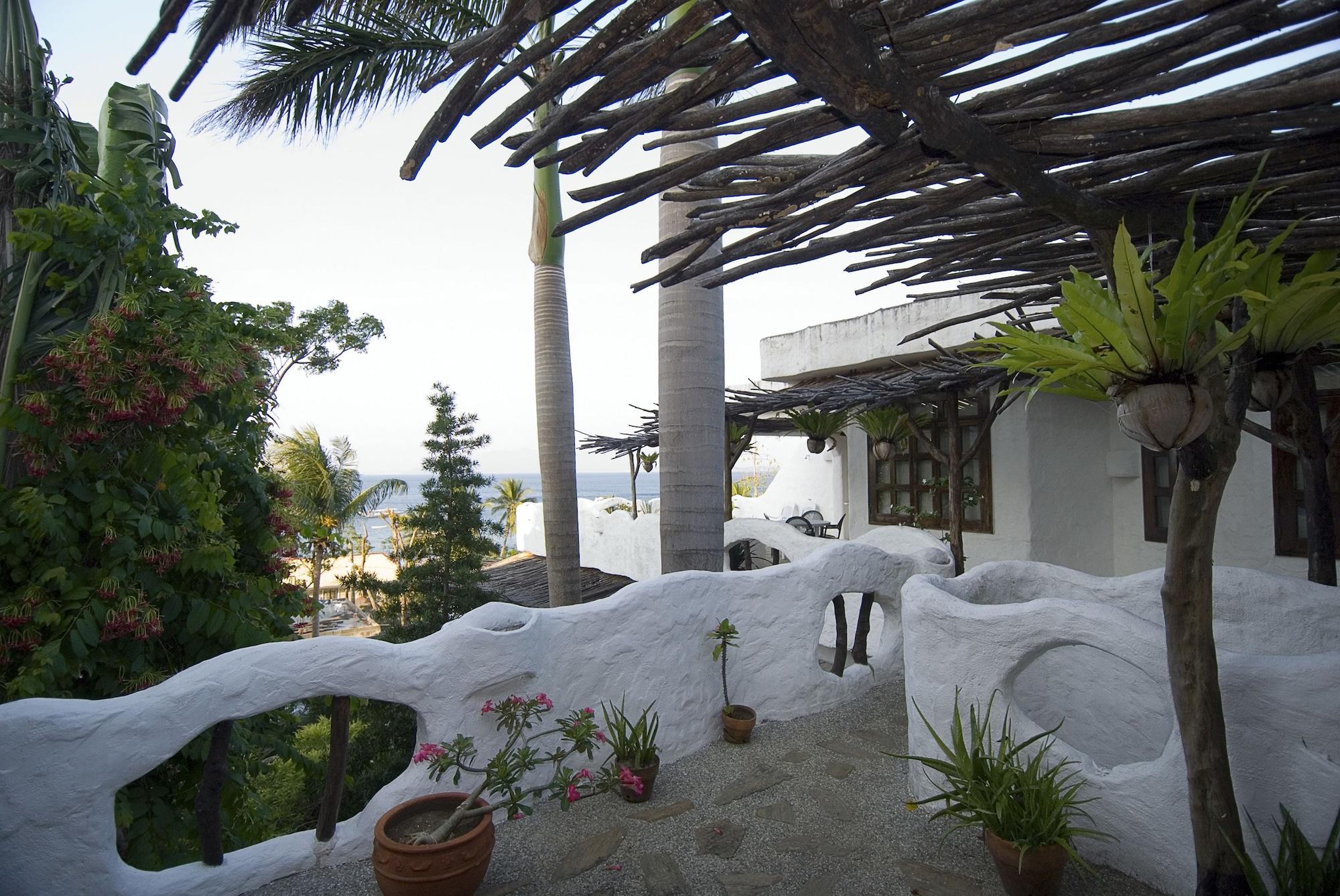 Atlantis Dive Resort Puerto Galera Eksteriør bilde